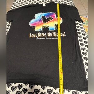 Tultex women’s t shirt size M